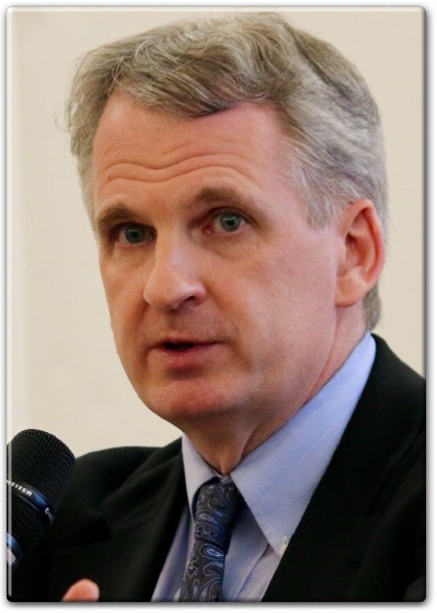 On Tyranny by Timothy Snyder Twenty Lessons from History We Must Learn - Book Summary