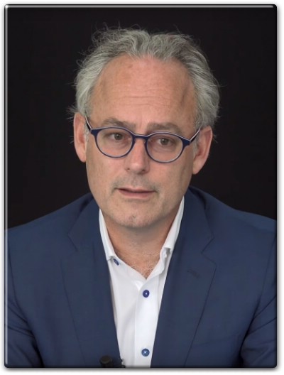 A Gentleman in Moscow By Amor Towles Book Summary
