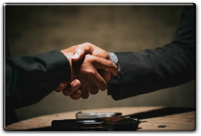 12 Hidden Signs of Highly Intelligent Negotiators